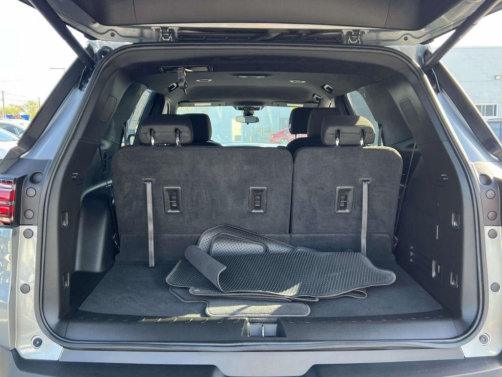 used 2023 Chevrolet Traverse car, priced at $29,699