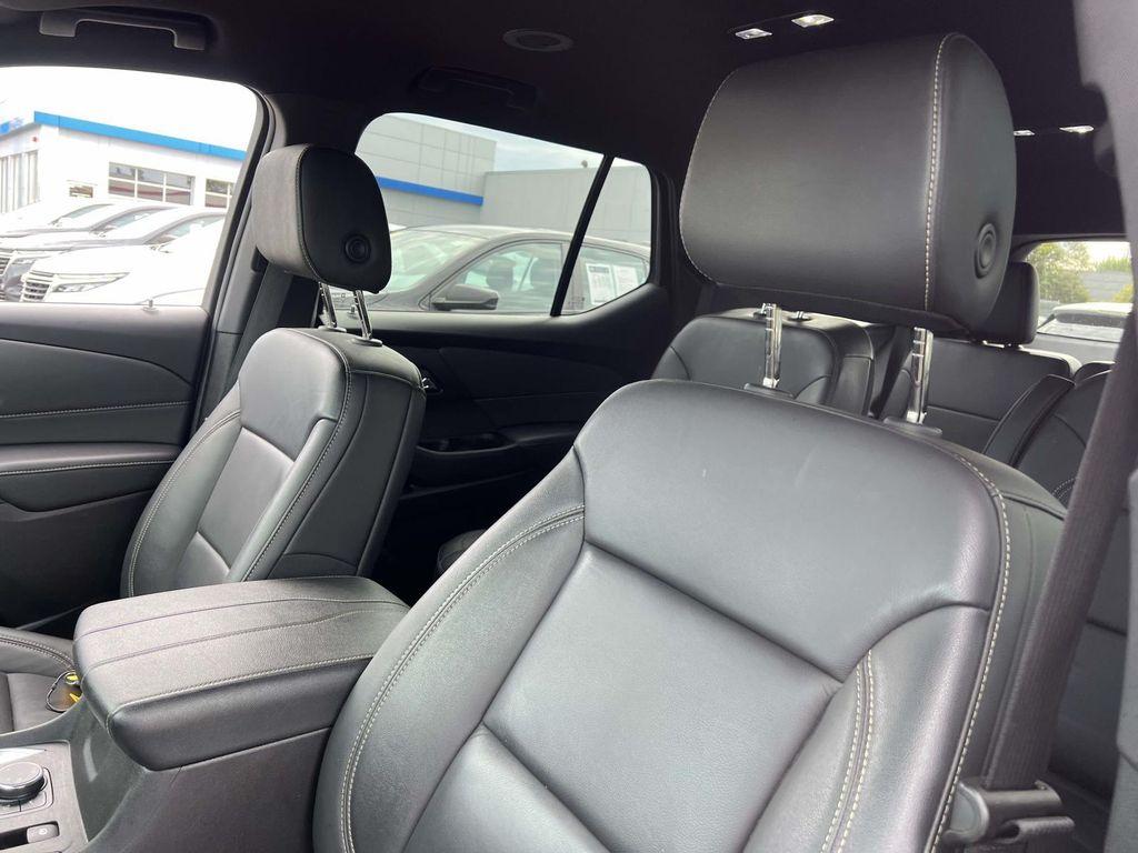 used 2023 Chevrolet Traverse car, priced at $32,599