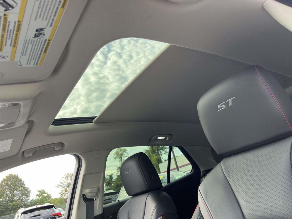 used 2023 Buick Envision car, priced at $30,499