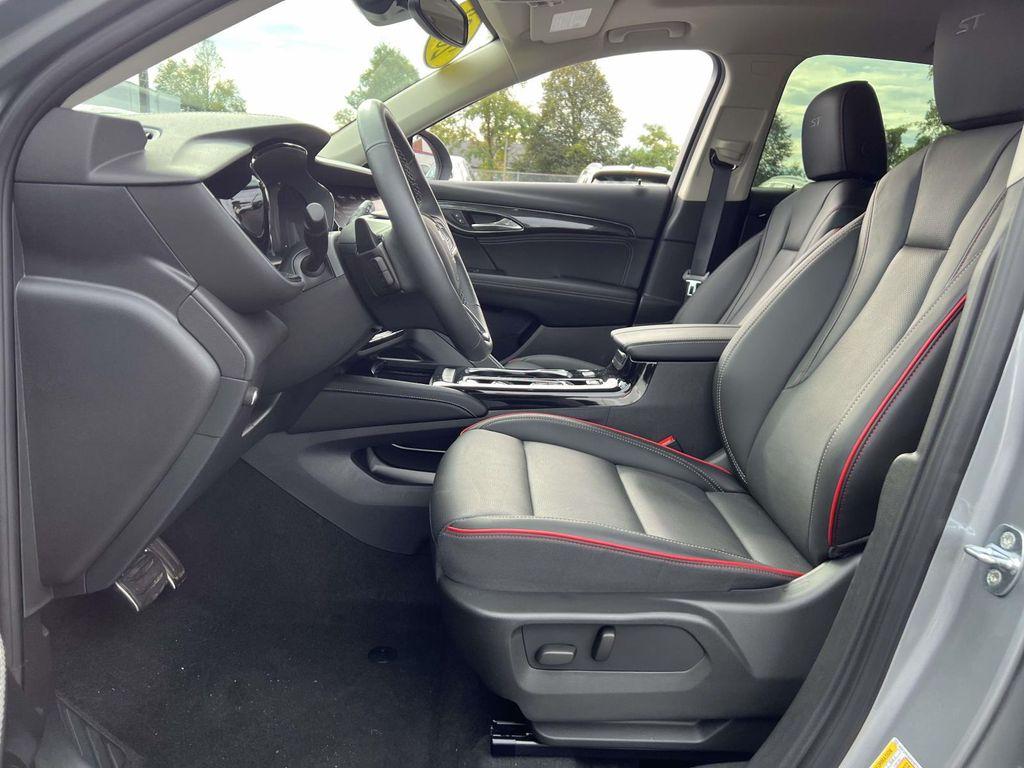 used 2023 Buick Envision car, priced at $30,499