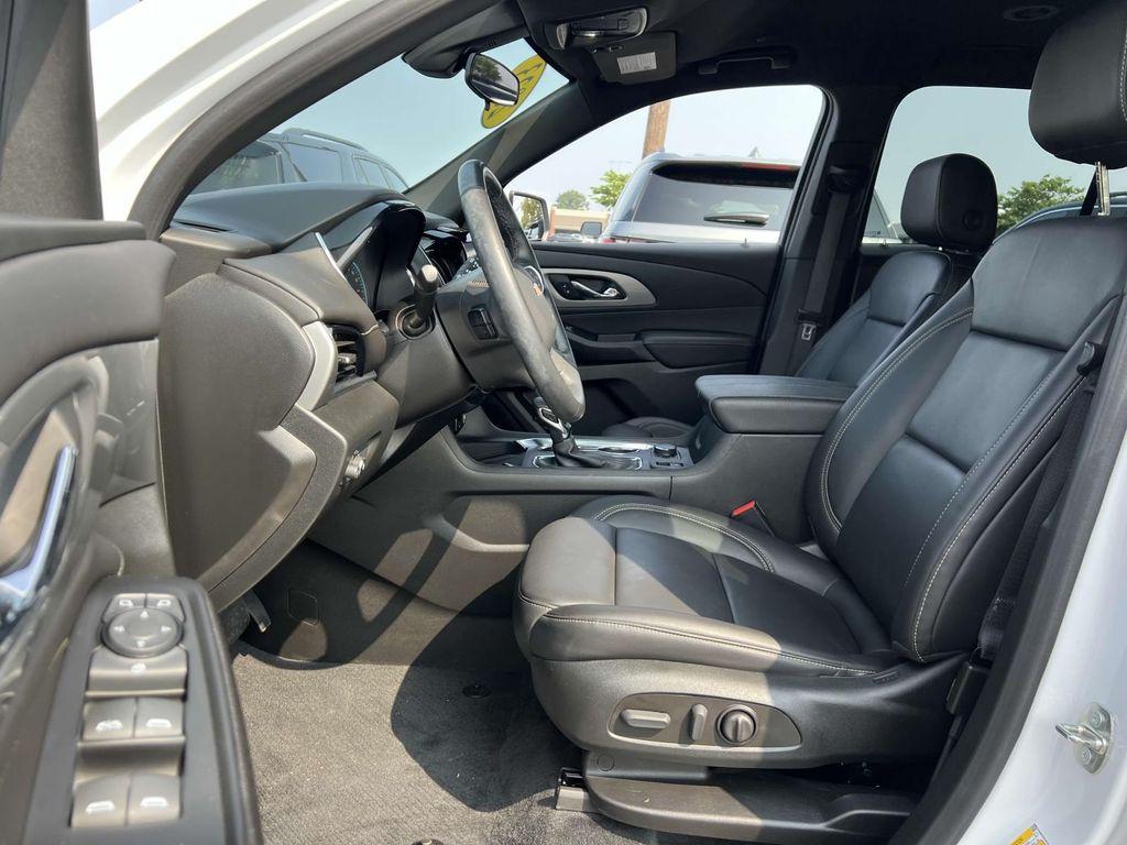 used 2023 Chevrolet Traverse car, priced at $30,579