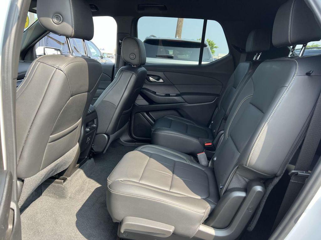 used 2023 Chevrolet Traverse car, priced at $30,579