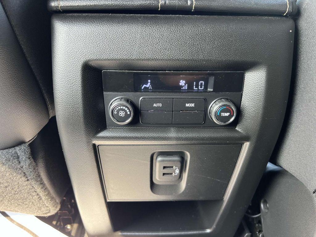 used 2023 Chevrolet Traverse car, priced at $30,579