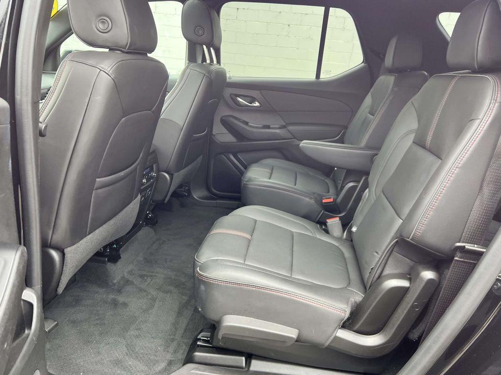 used 2023 Chevrolet Traverse car, priced at $34,999