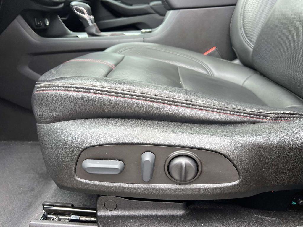 used 2023 Chevrolet Traverse car, priced at $34,999