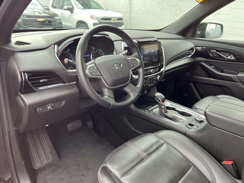 used 2023 Chevrolet Traverse car, priced at $34,999