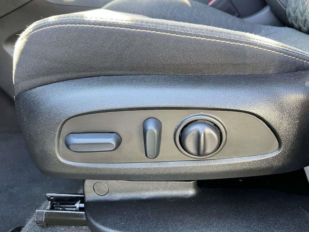 used 2022 Chevrolet Equinox car, priced at $19,999