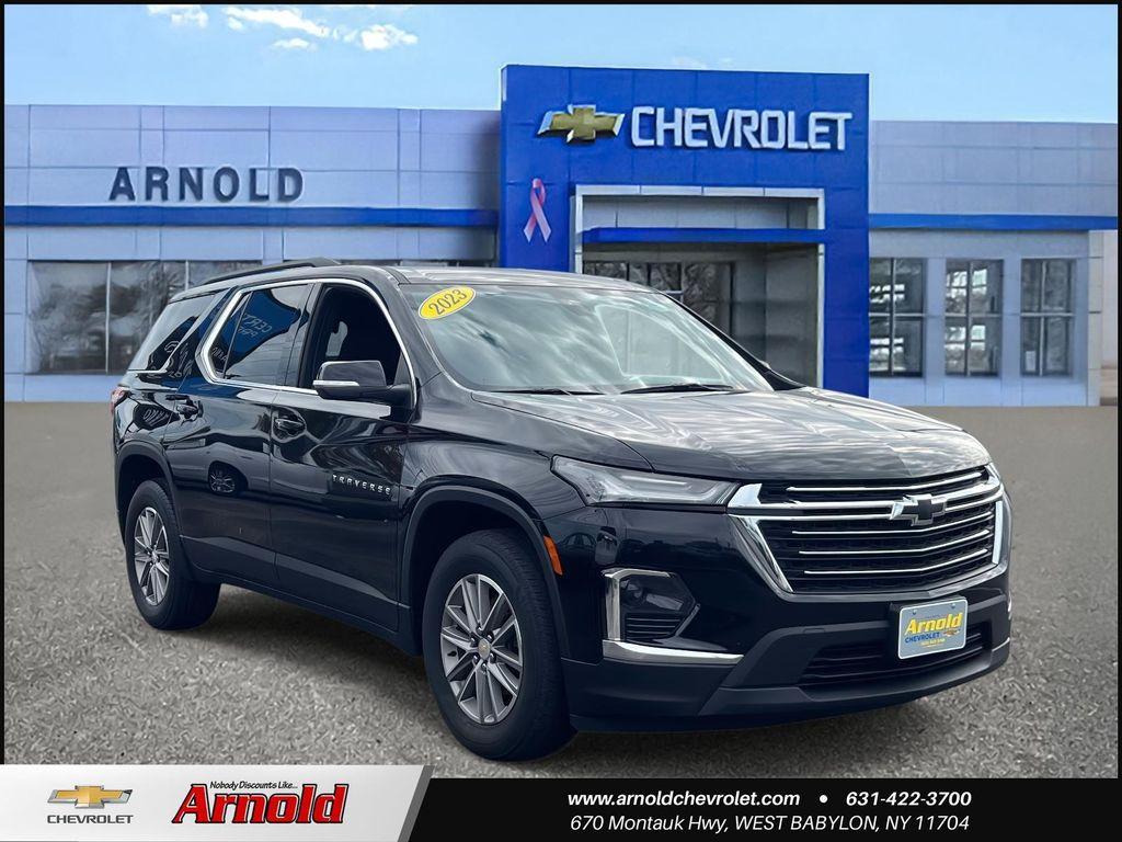 used 2023 Chevrolet Traverse car, priced at $29,389