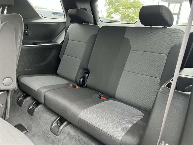 used 2022 Chevrolet Traverse car, priced at $28,599