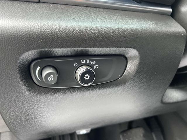 used 2022 Chevrolet Traverse car, priced at $28,599