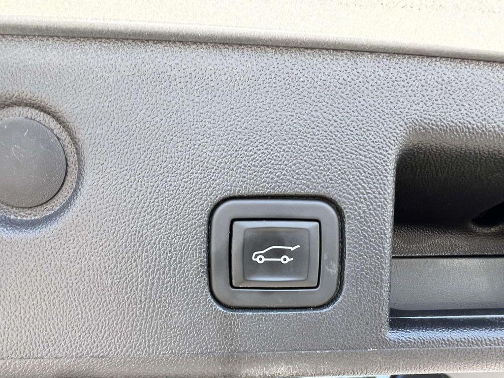 used 2023 Chevrolet Equinox car, priced at $20,599