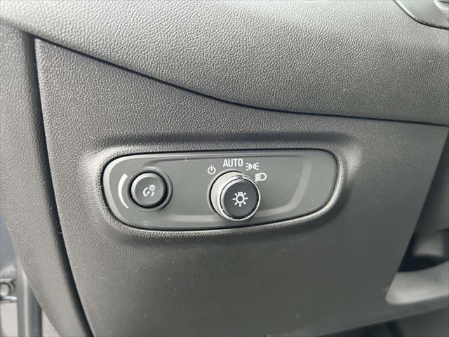 used 2022 Chevrolet Equinox car, priced at $20,999