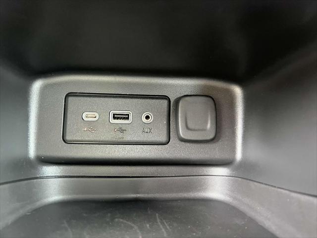 used 2023 Chevrolet Equinox car, priced at $19,999