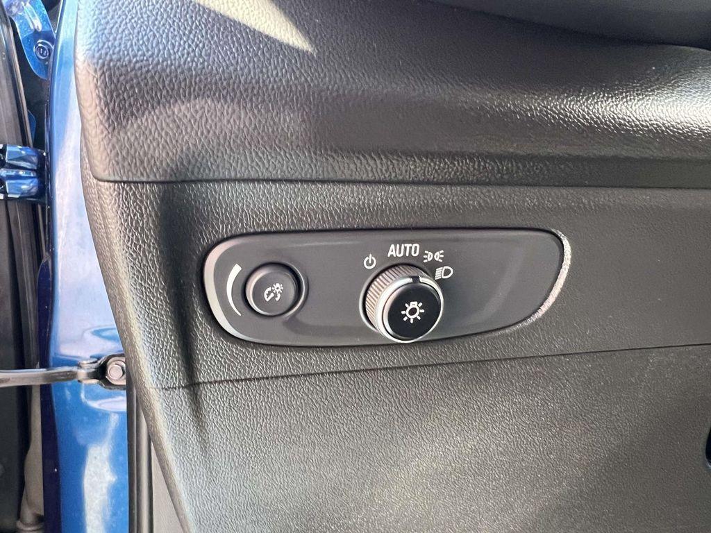 used 2022 Buick Envision car, priced at $24,899