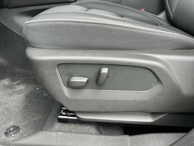 used 2022 Buick Envision car, priced at $27,399