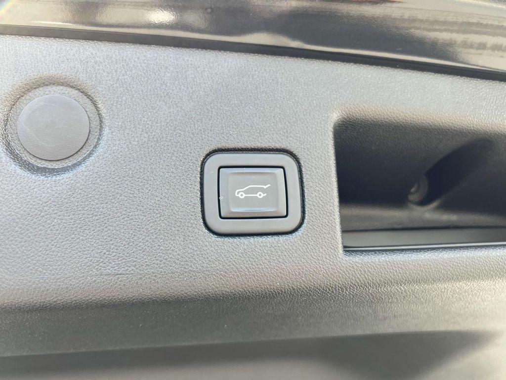 used 2022 Chevrolet Equinox car, priced at $22,499
