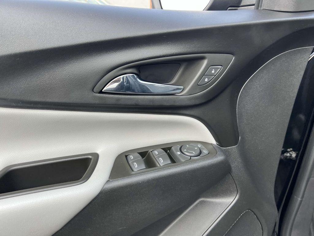 used 2023 Chevrolet Equinox car, priced at $19,999