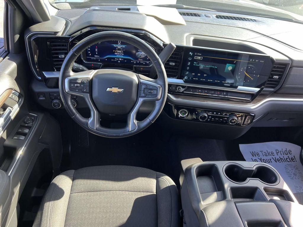 used 2022 Chevrolet Silverado 1500 car, priced at $35,495