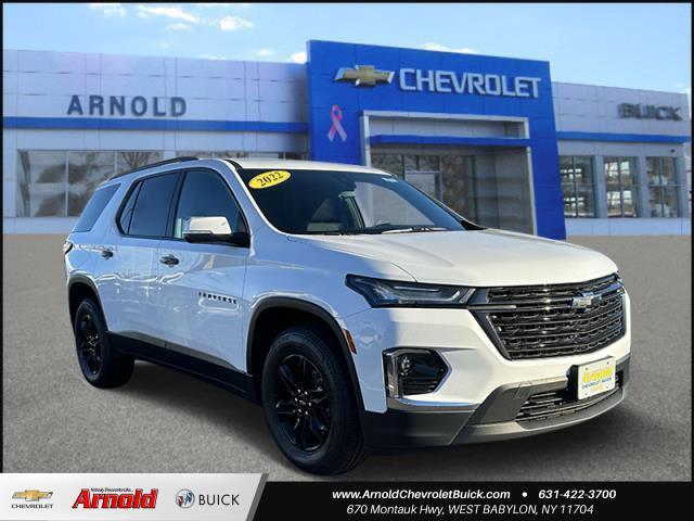 used 2022 Chevrolet Traverse car, priced at $29,399