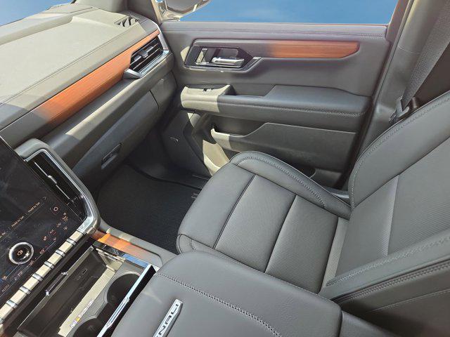 used 2025 GMC Yukon car, priced at $79,595