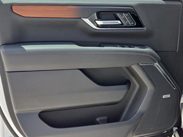 used 2025 GMC Yukon car, priced at $79,595