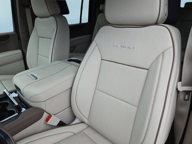 new 2025 GMC Yukon XL car, priced at $85,055