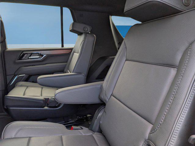 new 2025 GMC Yukon car, priced at $81,215
