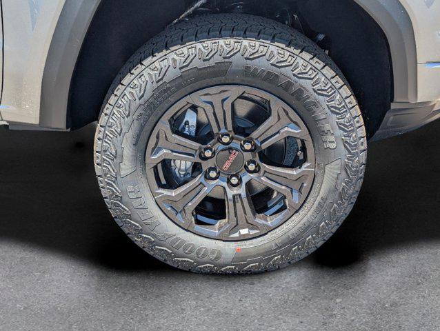 new 2025 GMC Canyon car, priced at $40,365