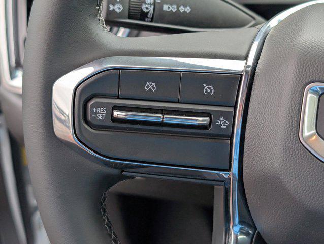 new 2025 GMC Canyon car, priced at $39,870