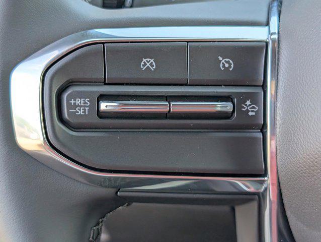 new 2025 GMC Canyon car, priced at $35,630