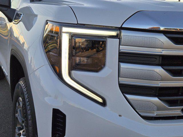 new 2025 GMC Sierra 1500 car, priced at $47,690