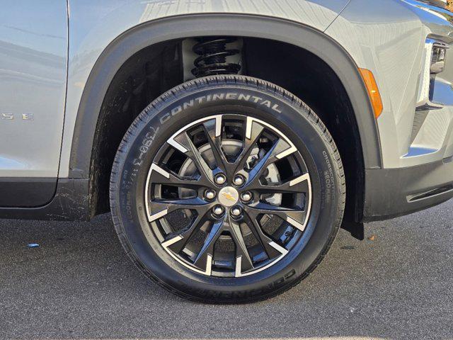 new 2025 Chevrolet Traverse car, priced at $43,235