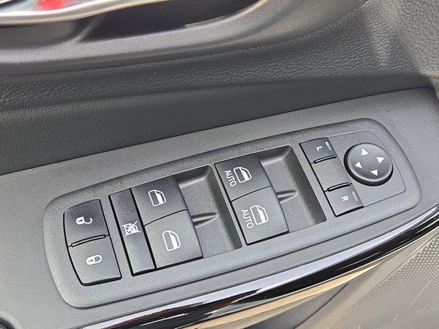 used 2023 Jeep Cherokee car, priced at $27,595