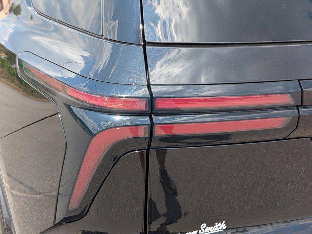 used 2025 Chevrolet Traverse car, priced at $42,595