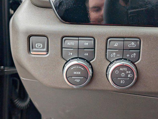 new 2025 GMC Sierra 1500 car, priced at $55,670