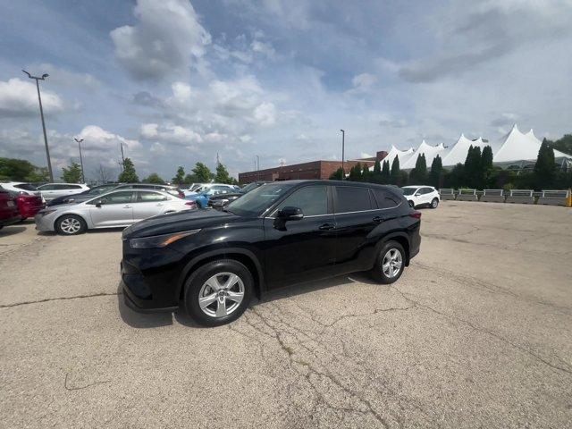 used 2023 Toyota Highlander car, priced at $34,424