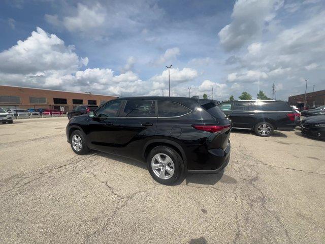 used 2023 Toyota Highlander car, priced at $34,424