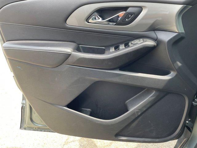 used 2023 Chevrolet Traverse car, priced at $24,506