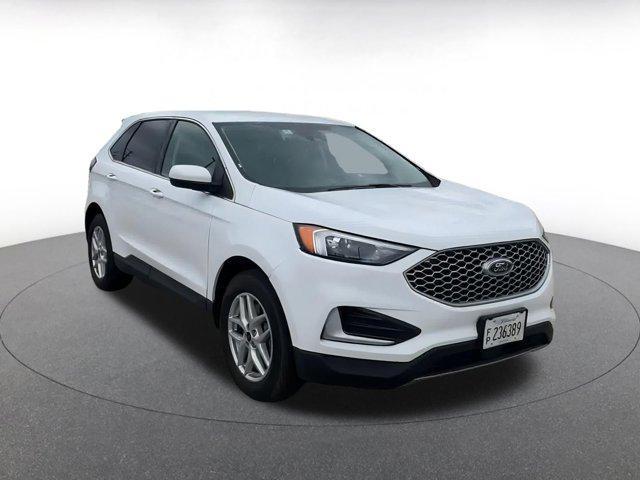 used 2024 Ford Edge car, priced at $25,300