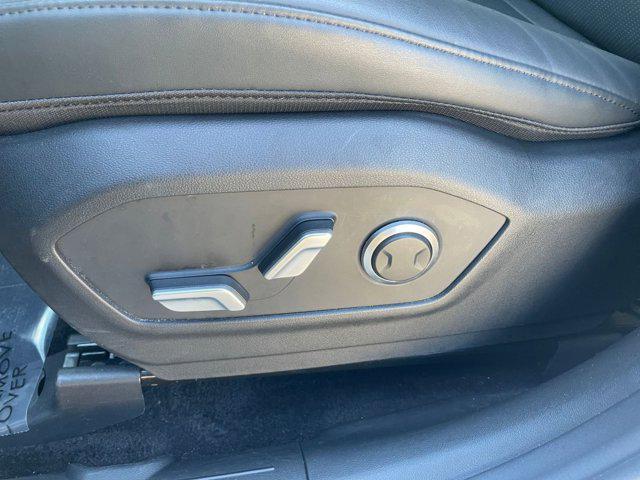 used 2025 Hyundai Santa Fe car, priced at $32,067