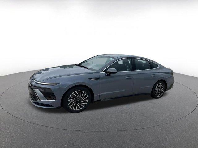 used 2024 Hyundai Sonata Hybrid car, priced at $25,330