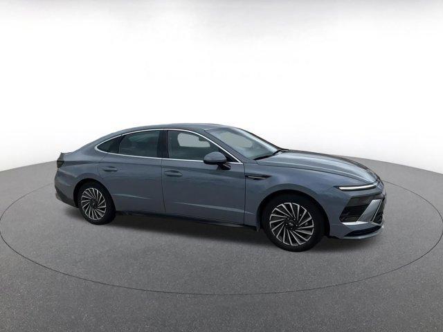 used 2024 Hyundai Sonata Hybrid car, priced at $25,330