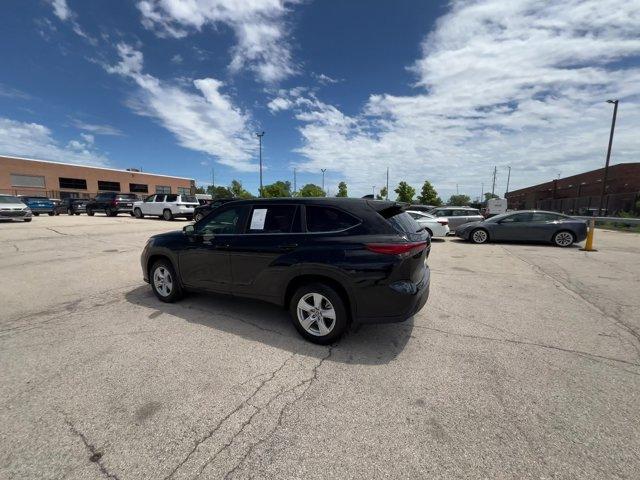 used 2023 Toyota Highlander car, priced at $32,714