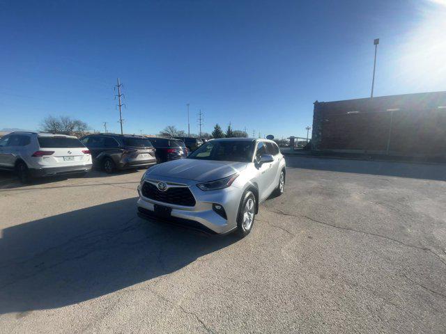 used 2021 Toyota Highlander Hybrid car, priced at $31,569