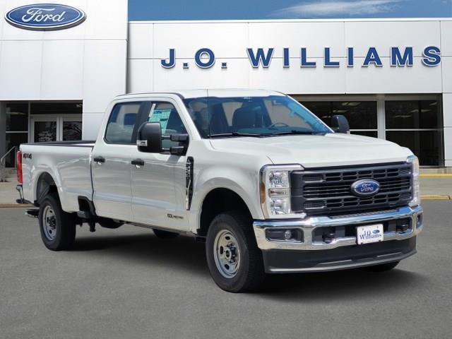 new 2025 Ford F-250 car, priced at $64,830