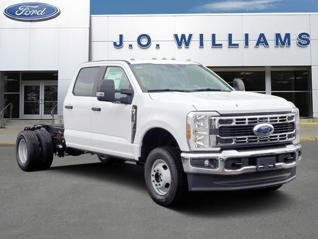 new 2024 Ford F-350 car, priced at $58,640