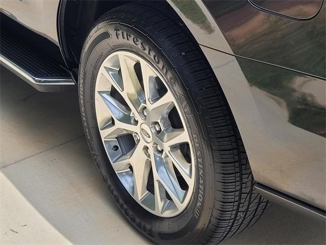 used 2021 Ford Expedition car, priced at $32,900