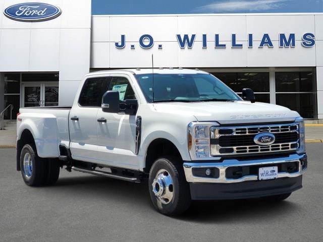 new 2025 Ford F-350 car, priced at $63,440