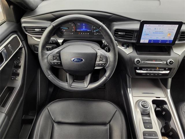 used 2020 Ford Explorer car