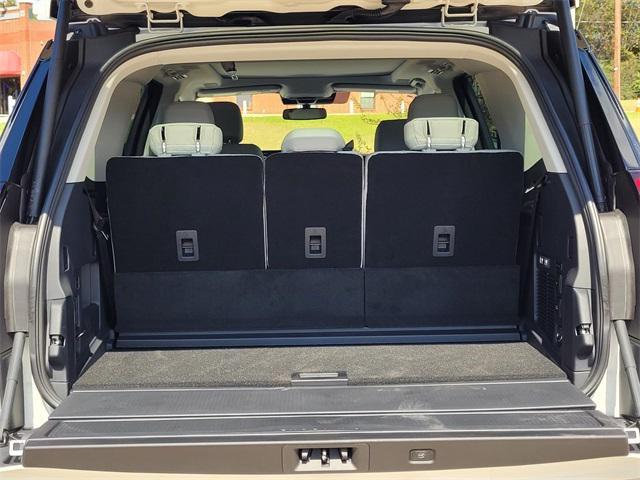 new 2025 Ford Expedition car, priced at $80,950